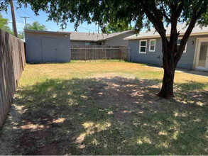 1916 74th St in Lubbock, TX - Building Photo - Building Photo