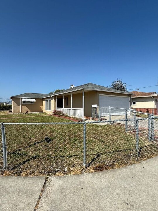 1287 Purdue St in San Leandro, CA - Building Photo