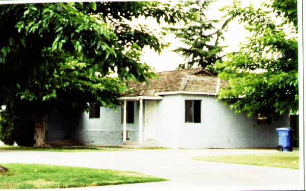 1037 N Denair Ave in Turlock, CA - Building Photo - Building Photo