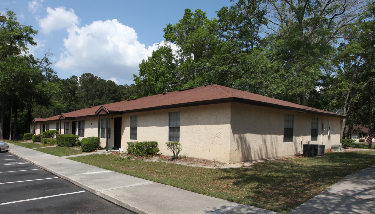 Oak Tree Apartments in Jacksonville, FL - Foto de edificio