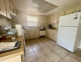 10337 Usher St in Spring Hill, FL - Building Photo - Building Photo