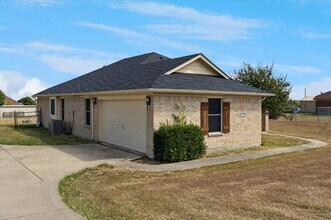 1008 Chestnut Dr in Venus, TX - Building Photo - Building Photo