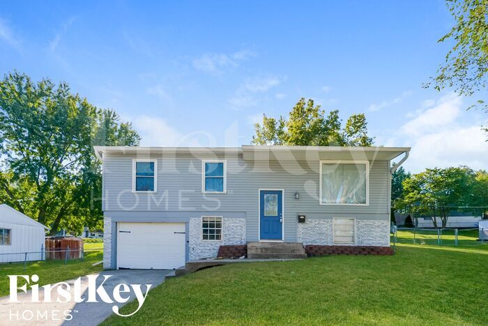 18805 E Ponca Dr in Independence, MO - Foto de edificio