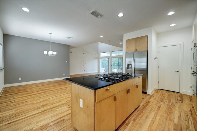 property at 2202 Bastrop St