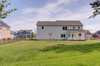 65 Haywood Ln in Rensselaer, NY - Building Photo - Building Photo