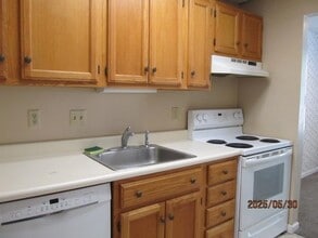 42 Olcott Ln in Charlestown, NH - Building Photo - Building Photo
