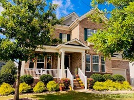 8634 Shadetree St in Huntersville, NC - Building Photo