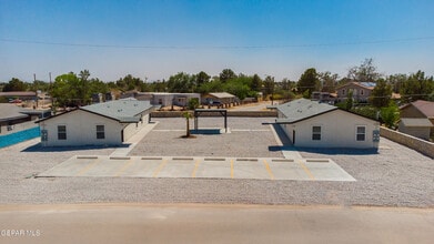 11721 Valle Del Paseo Dr in Socorro, TX - Building Photo - Building Photo