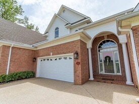 164B Aquatic View Way in Savannah, TN - Building Photo