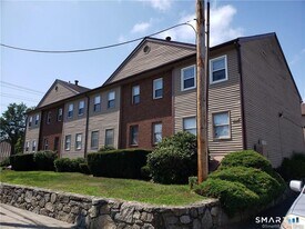 1300 Capitol Ave in Bridgeport, CT - Building Photo