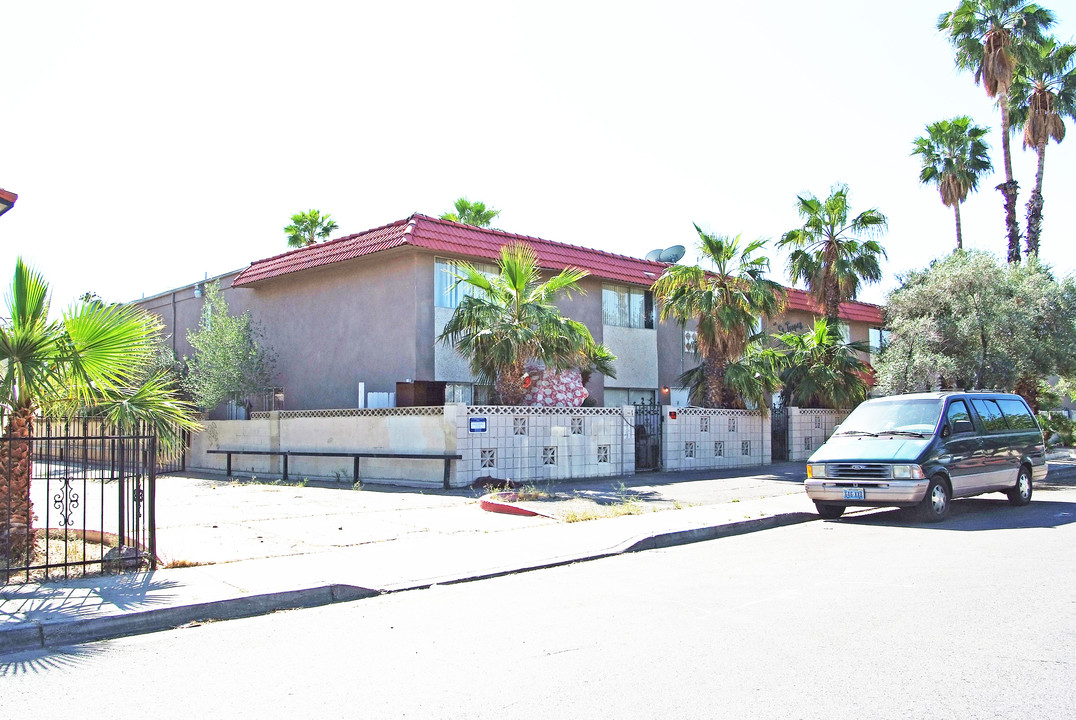 3790 Hazelwood St in Las Vegas, NV - Building Photo