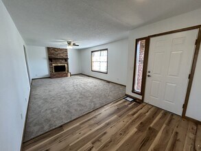 902 S 17th St in Rogers, AR - Building Photo - Building Photo