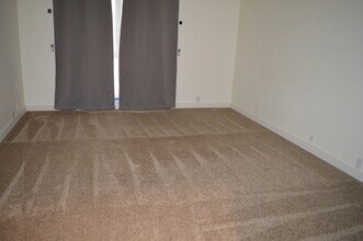 6401 Lake Washington Blvd NE in Kirkland, WA - Building Photo - Building Photo