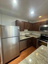 3101 S Manchester St, Unit 807 in Falls Church, VA - Building Photo - Building Photo