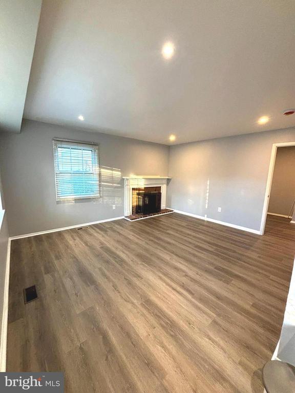 9 Terrell Ln in Willingboro, NJ - Building Photo - Building Photo