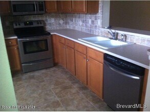 2244 Bayhill Dr in Melbourne, FL - Building Photo - Building Photo
