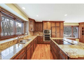 7210 Juniper Ave in Excelsior, MN - Building Photo - Building Photo