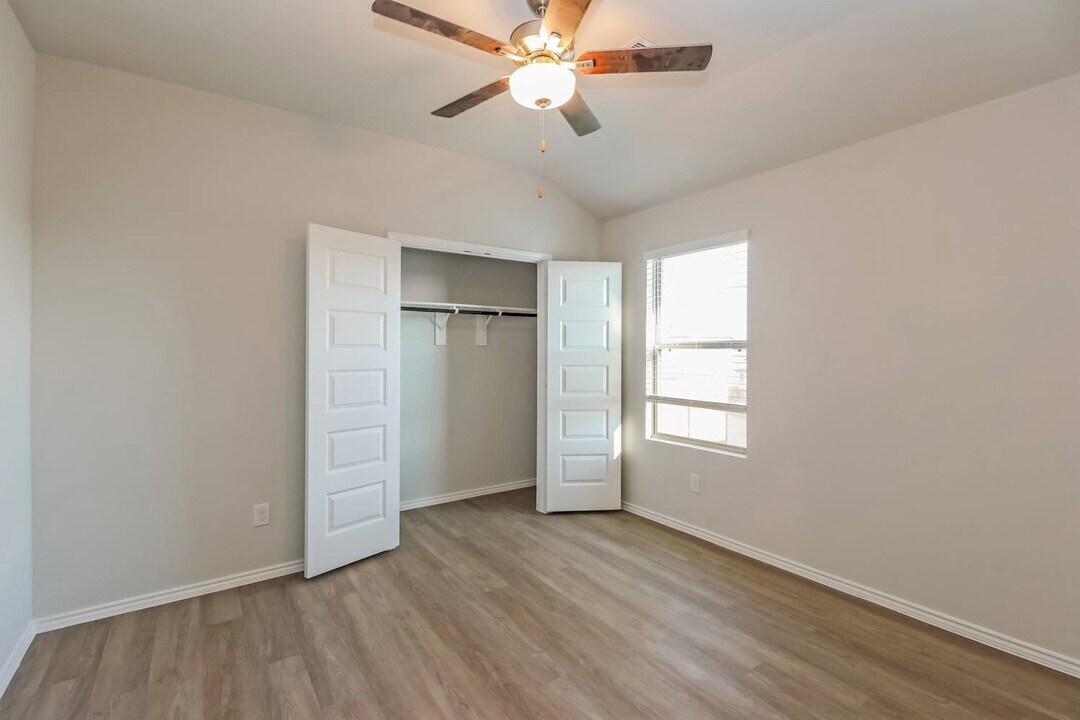 10830 Cloudless Ct in Conroe, TX - Building Photo
