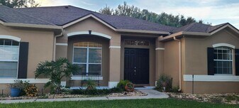 2847 Majestic Isle Dr in Clermont, FL - Building Photo