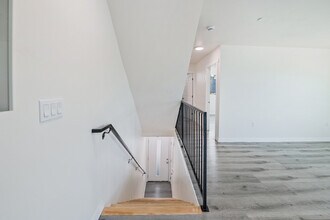 1237 N Kenmore Ave in Los Angeles, CA - Building Photo - Building Photo