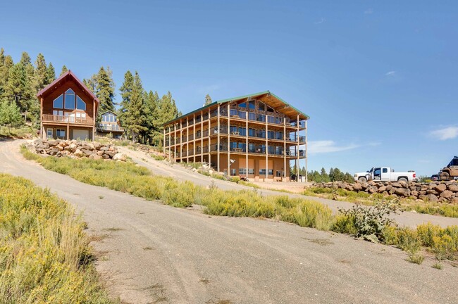 The Lodge at Duck Creek in Duck Creek Village, UT - Building Photo - Building Photo