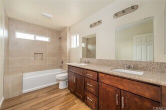 924 Columbia St, Unit 2 in Redlands, CA - Building Photo - Building Photo