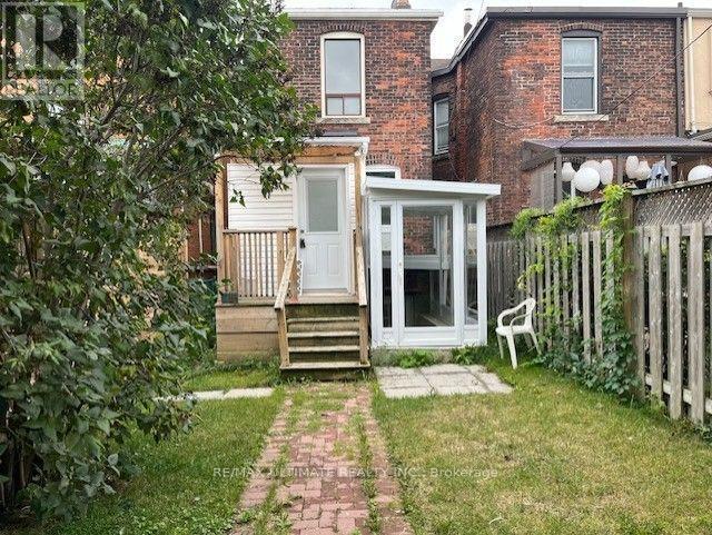 property at 10 Hibernia Ave