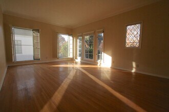 1206 S Alfred St in Los Angeles, CA - Building Photo - Building Photo