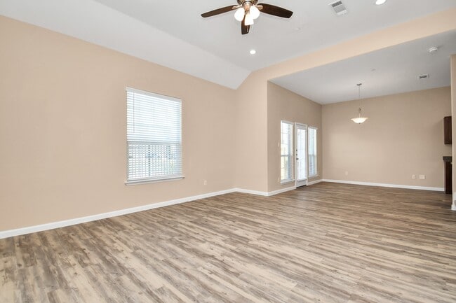 property at 2318 Bermuda Palms Dr