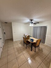 4404 Rockcrest Cir in Tampa, FL - Foto de edificio - Building Photo