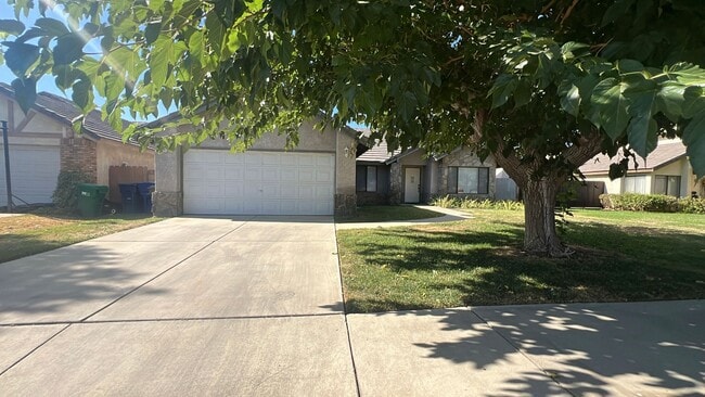 property at 822 E Ave. J