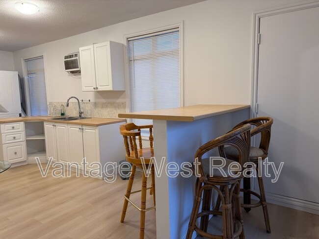 155 Hardie Rd in Kelowna, BC - Building Photo - Building Photo