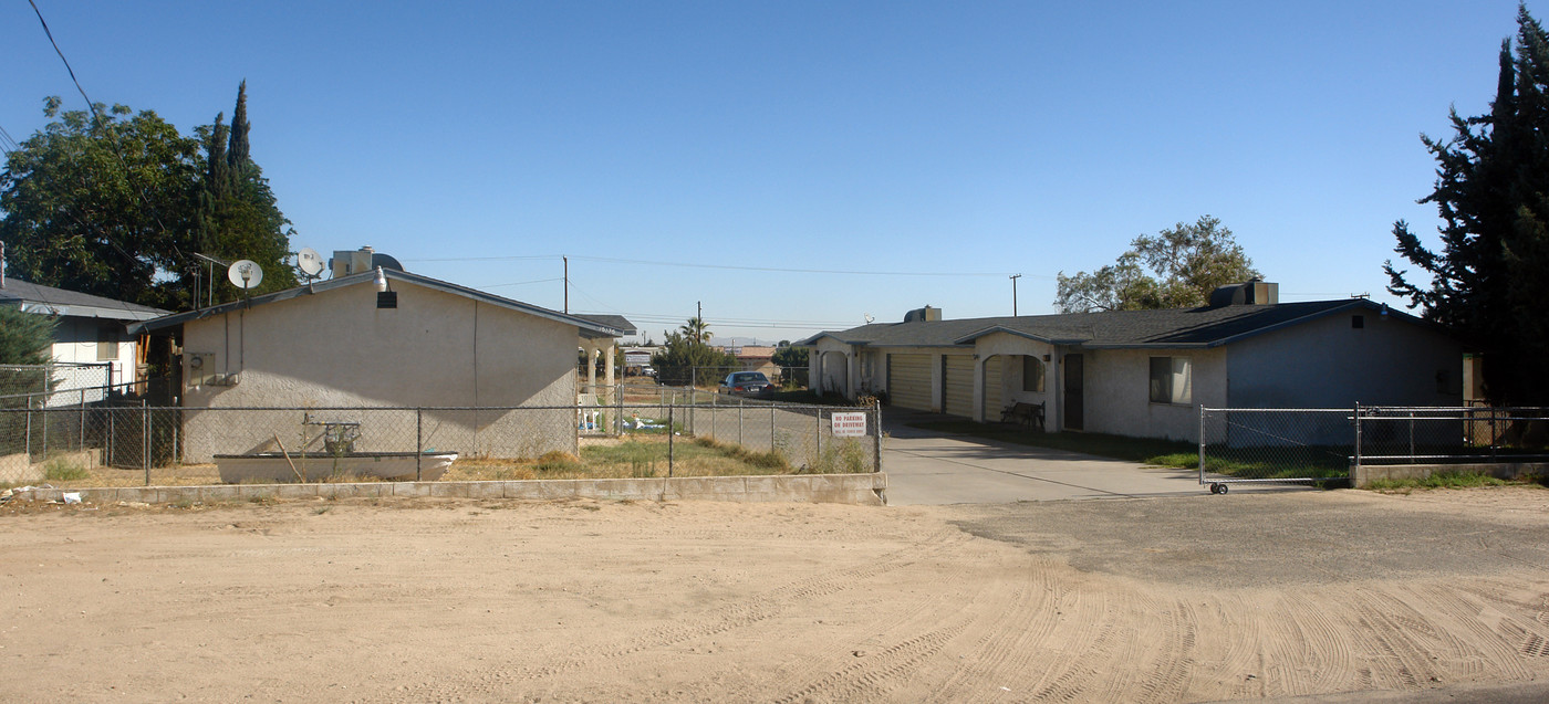 16136 Orange St in Hesperia, CA - Building Photo