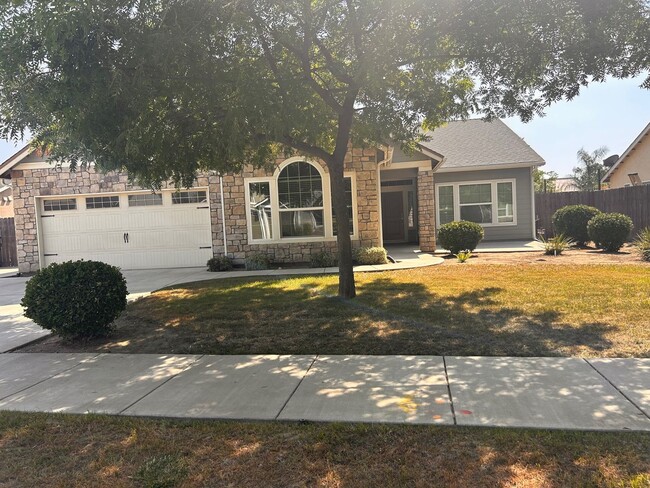 3223 W Oriole Ave in Visalia, CA - Building Photo - Building Photo