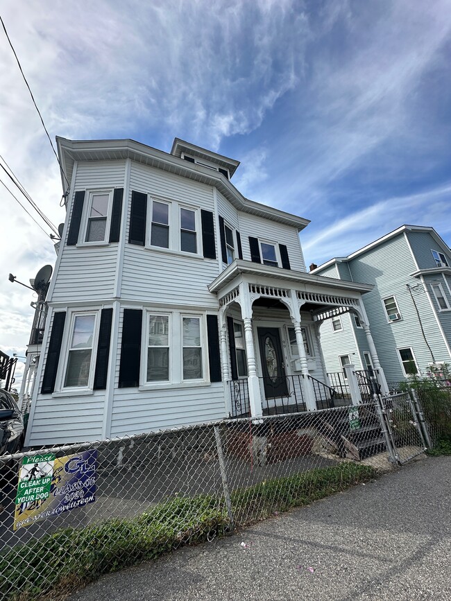 99 Andrews St, Unit Floor 1