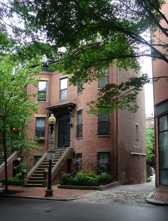 1 Wellington St in Roxbury, MA - Foto de edificio