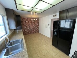 822 Victor Ave in Inglewood, CA - Foto de edificio - Building Photo