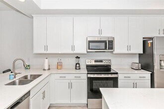 17565 Opal Sand Dr in Venice, FL - Building Photo - Building Photo