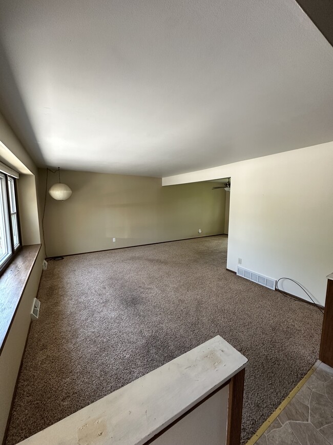 248 Johns St in Delafield, WI - Building Photo - Building Photo