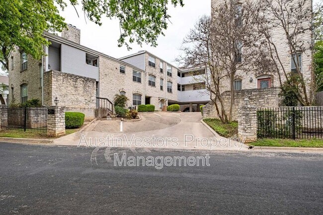 2520 Quarry Rd in Austin, TX - Building Photo - Building Photo