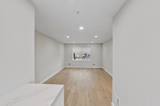 525 Bloomfield Ave in Caldwell, NJ - Foto de edificio - Building Photo