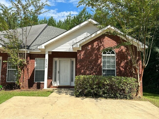 property at 6739 Covington Villas Dr
