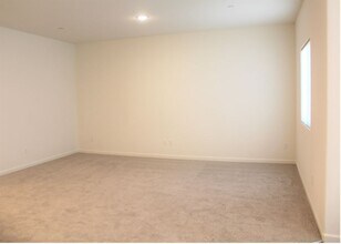 4271 Freemark Ave in Merced, CA - Building Photo - Building Photo
