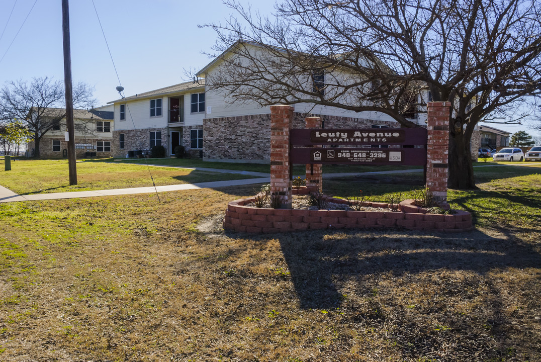 Luety Ave Apartments in Justin, TX - Building Photo