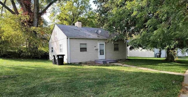 2008 John A Creighton Blvd in Omaha, NE - Building Photo - Building Photo