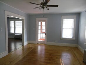 263 Ash St, Unit 261 in Manchester, NH - Building Photo - Building Photo