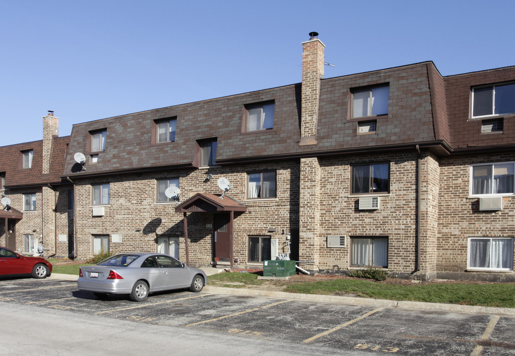 515 W Dempster St in Mount Prospect, IL - Building Photo