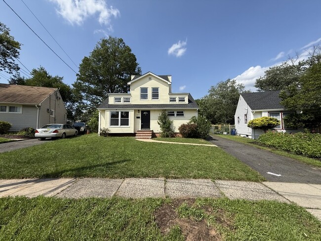 1471 Frances Ln in Plainfield, NJ - Building Photo - Building Photo