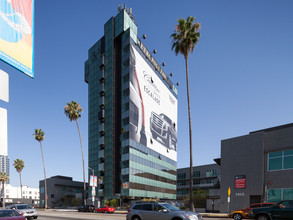 Metropolitan Hollywood in Los Angeles, CA - Building Photo - Building Photo