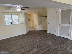 34 Woodbrook Dr in Mantua, NJ - Building Photo - Building Photo